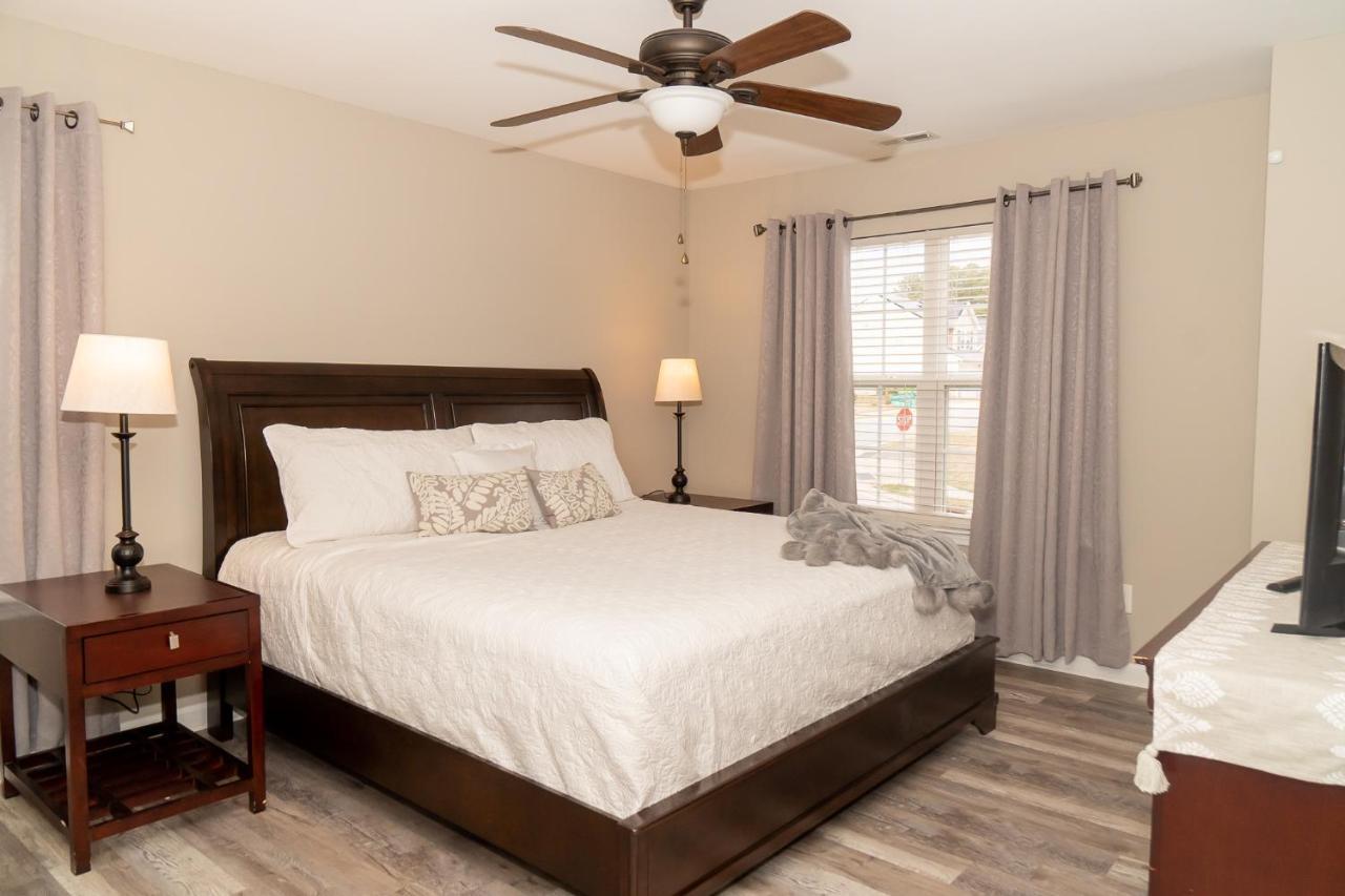ראלי Beautiful Spacious 4 Bedroom House , Sleeps 8+ מראה חיצוני תמונה