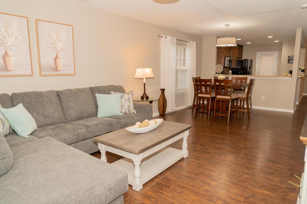 ראלי Beautiful Spacious 4 Bedroom House , Sleeps 8+ מראה חיצוני תמונה